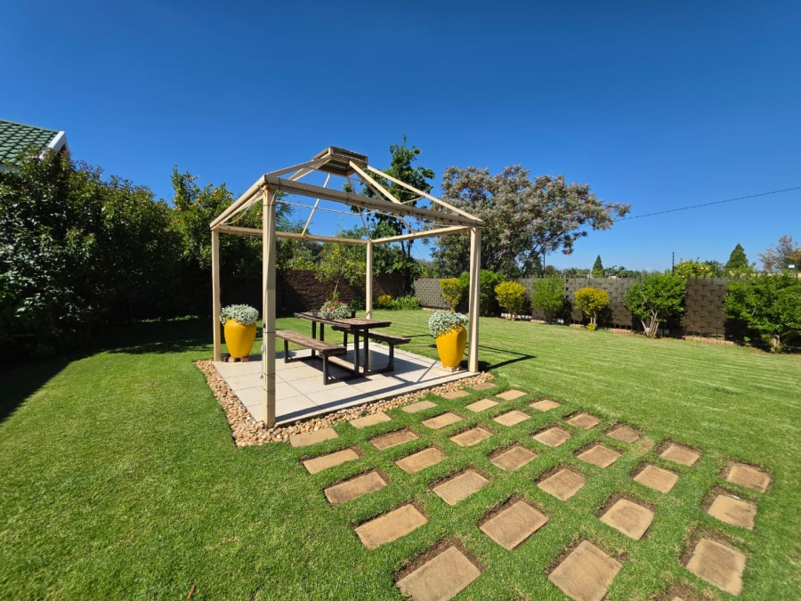 8 Bedroom Property for Sale in Riebeeckstad Free State